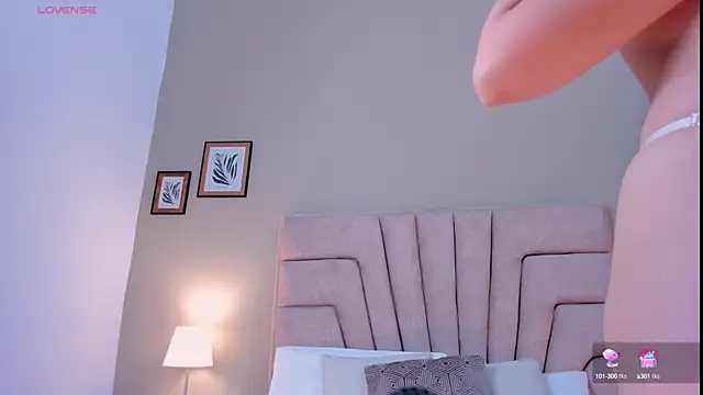 victoria becker  online show from October 5, 2025, 1:02 pm