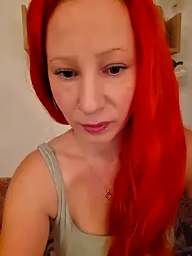 Nadinedk online show from October 13, 2025, 6:15 am