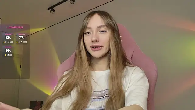 Lunainnk online show from September 29, 2025, 11:43 pm