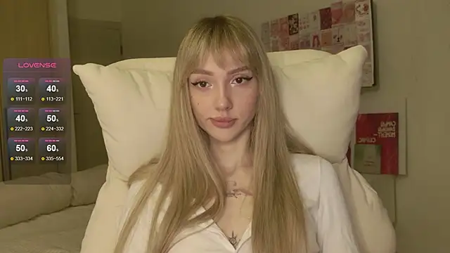 Lunainnk online show from March 5, 2026, 6:48 pm