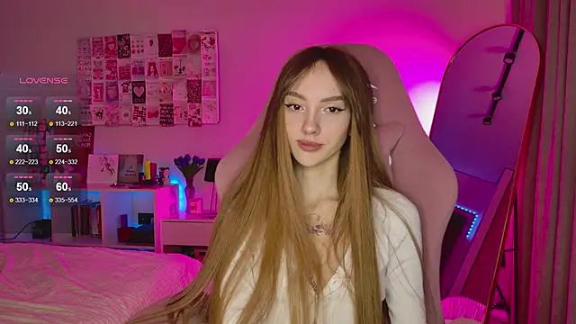 Lunainnk online show from October 2, 2025, 12:14 am