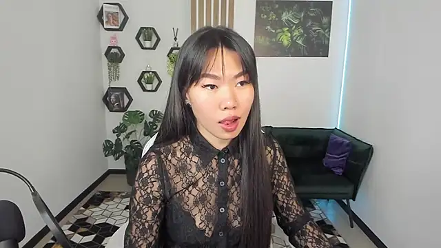 LunaPurrr online show from October 3, 2025, 11:28 pm