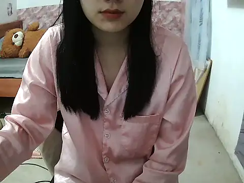 Snapshot of Linda-24 chatting on February 15, 2026, 6:07 pm Linda-24 online show from February 15, 2026, 6:07 pm