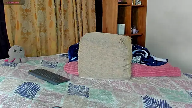 Snapshot of JamesDeker chatting on January 7, 2026, 1:27 pm JamesDeker online show from January 7, 2026, 1:27 pm