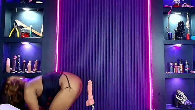 MrEbonybdsm online show from June 12, 2026, 2:53 am