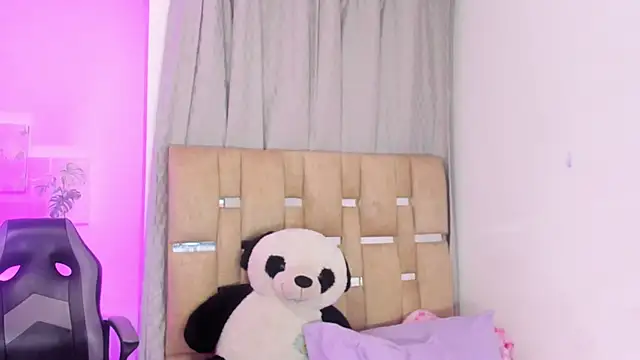 JulianaCarter online show from September 30, 2025, 9:21 pm