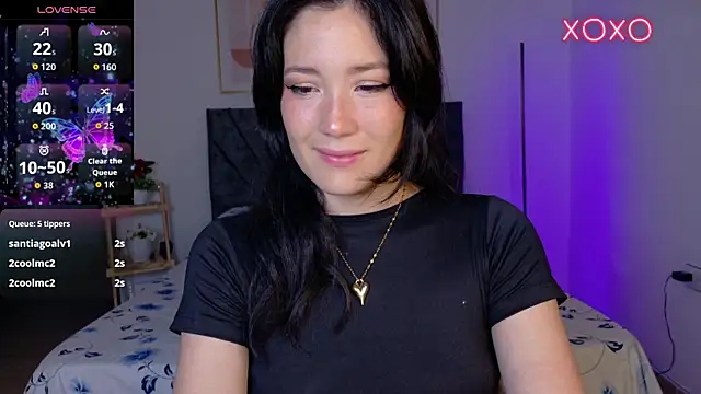 Eliih 01 online show from October 15, 2025, 2:43 am