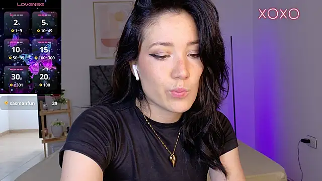 Eliih 01 online show from October 15, 2025, 6:05 pm