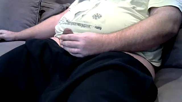 Snapshot of tommyj1988 chatting on November 29, 2025, 10:04 am tommyj1988 online show from November 29, 2025, 10:04 am