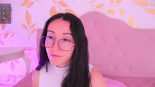 Snapshot of Ginevra_esposito chatting on February 12, 2026, 1:00 pm Ginevra esposito online show from February 12, 2026, 1:00 pm