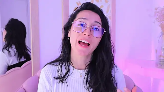 Ginevra esposito online show from October 8, 2025, 3:02 pm