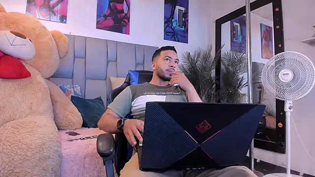 Snapshot of Edahi1386 chatting on September 13, 2025, 11:27 pm Edahi1386 online show from September 13, 2025, 11:27 pm