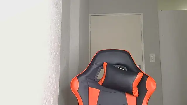 Ballenciaa online show from October 31, 2025, 7:10 pm