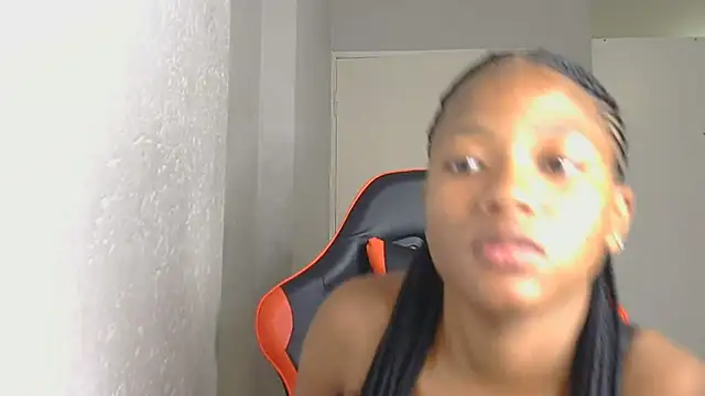 Ballenciaa online show from December 17, 2025, 4:34 pm