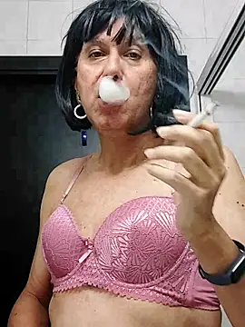 Emily de Carla online show from October 10, 2025, 6:36 am