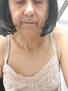 Emily de Carla online show from October 14, 2025, 6:36 am