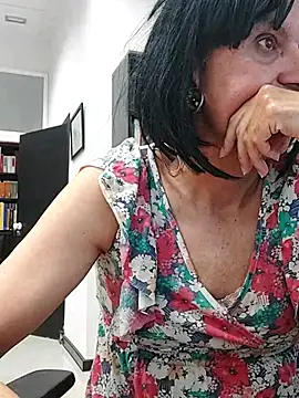 Emily de Carla online show from November 3, 2025, 4:10 pm