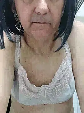 Emily de Carla online show from December 19, 2025, 7:44 am