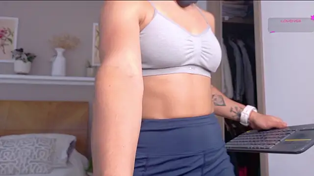 sarah rayy online show from February 19, 2026, 8:50 pm