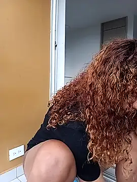 Vikyvoyeur online show from November 9, 2025, 6:23 pm