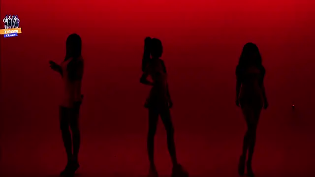 1X-one online show from November 5, 2025, 4:04 am