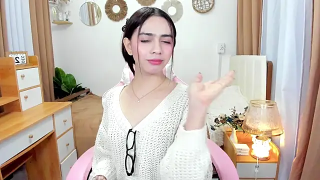 joyfulmartinaa online show from September 27, 2025, 11:27 am