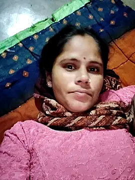 Hot-ilaiy online show from September 26, 2025, 1:12 am