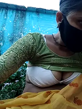 Hot-ilaiy online show from October 3, 2025, 11:12 am