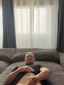 Attila120 online show from November 11, 2025, 7:58 am