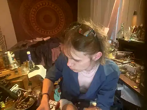 XanderOzzz online show from September 24, 2025, 12:11 pm