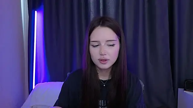 BlackEyesGirl online show from July 6, 2026, 5:58 am