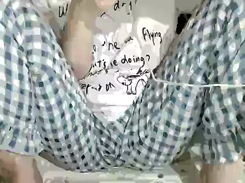 Lamoon 2k online show from December 2, 2025, 8:49 am