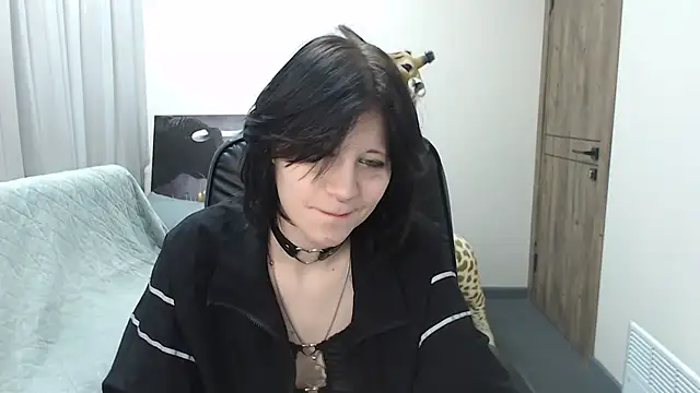 TinaQuiin online show from February 5, 2026, 9:16 am