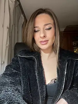 Snapshot of _shadylady_ chatting on October 7, 2025, 5:36 pm shadylady online show from October 7, 2025, 5:36 pm