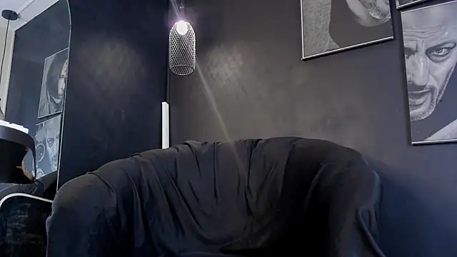 jett savage online show from December 4, 2025, 1:54 pm