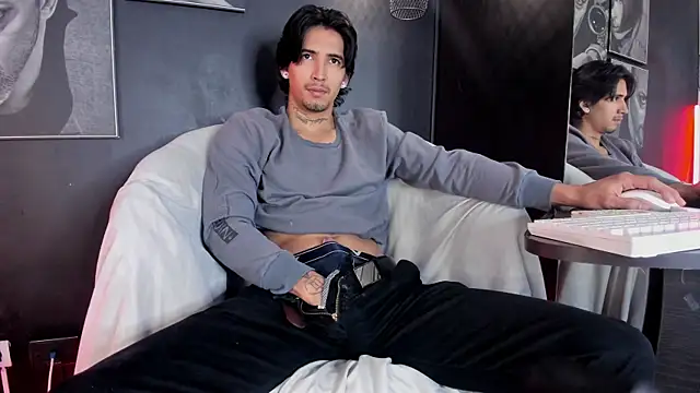 jett savage online show from November 20, 2025, 2:18 pm