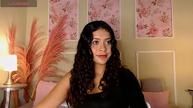 CurlyDani online show from September 18, 2025, 7:06 pm