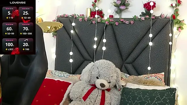 IndraKaur  online show from June 9, 2026, 12:17 pm