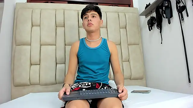 Felipe Cold online show from October 3, 2025, 2:26 am