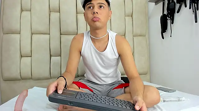 Felipe Cold online show from September 22, 2025, 2:39 am