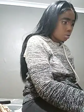 ExoticCandyx online show from April 15, 2026, 4:44 pm