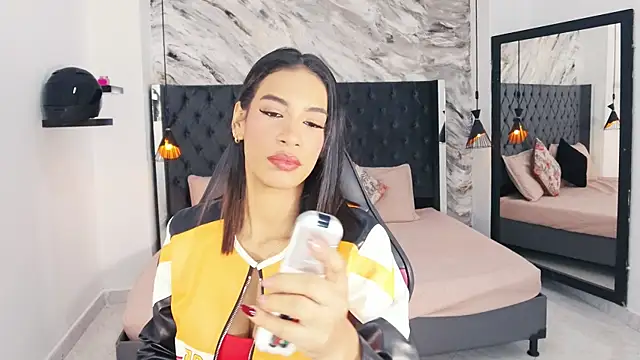 kitty collins  online show from July 22, 2026, 11:34 am
