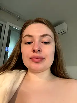 DeniMilkyyyyy online show from October 2, 2025, 11:41 pm