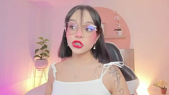 Clara Luu online show from May 7, 2026, 3:11 am