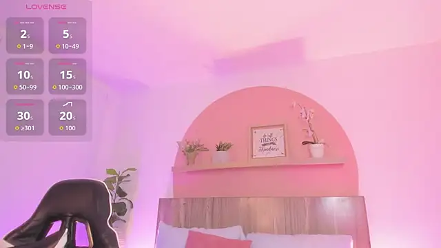 Clara Luu online show from June 11, 2026, 2:44 am