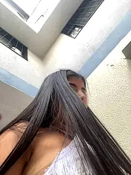 Isaa-Sweet online show from October 2, 2025, 7:28 pm