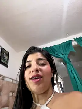 Isaa-Sweet online show from September 23, 2025, 8:49 pm