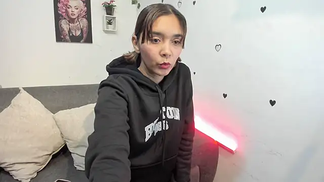 anastasia tuya online show from March 25, 2026, 1:28 am