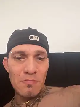 Dixonykaty online show from February 25, 2026, 2:17 pm