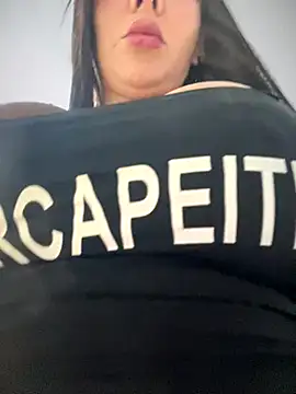 Snapshot of AlanaRouss chatting on October 16, 2025, 6:49 pm AlanaRouss online show from October 16, 2025, 6:49 pm